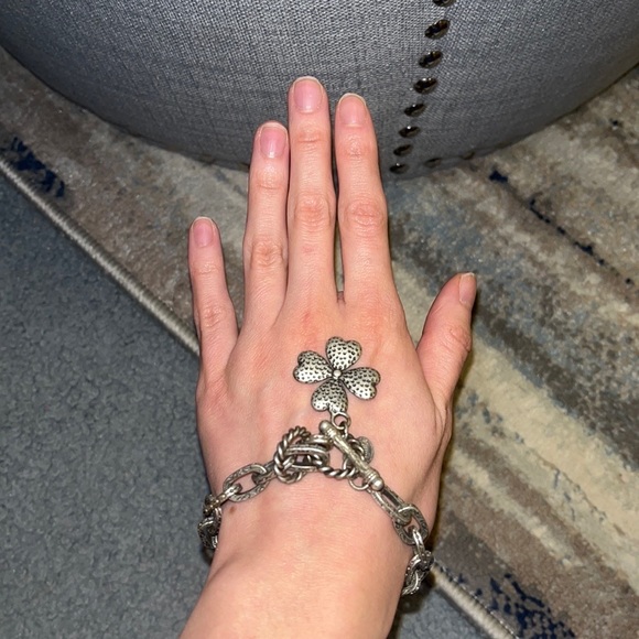 Claudia Agudelo Lucky Clover Toggle Bracelet - Picture 5 of 6